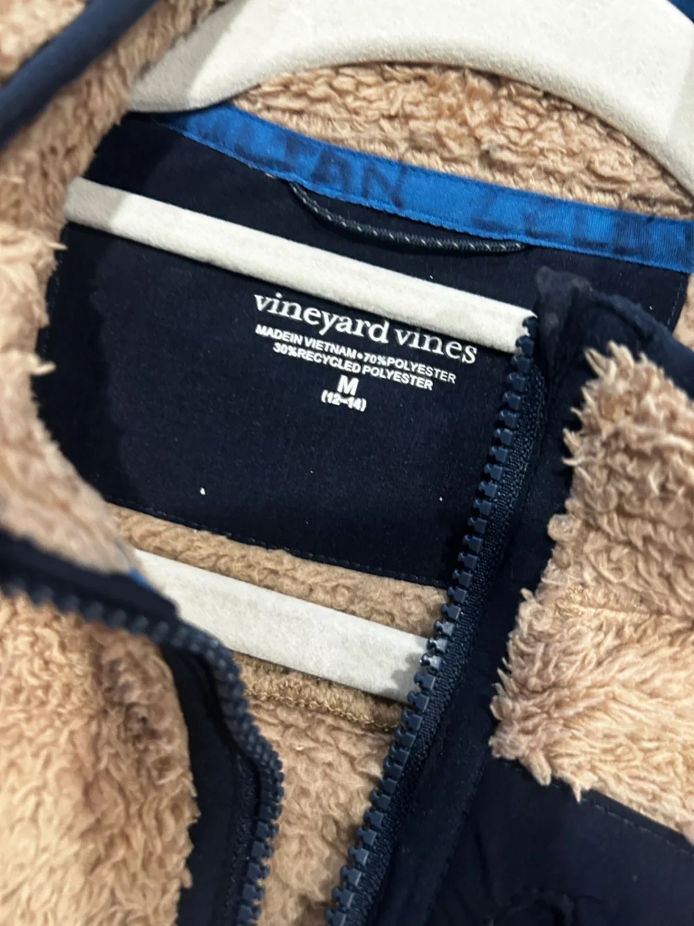 Vineyard Vines soft sherpa